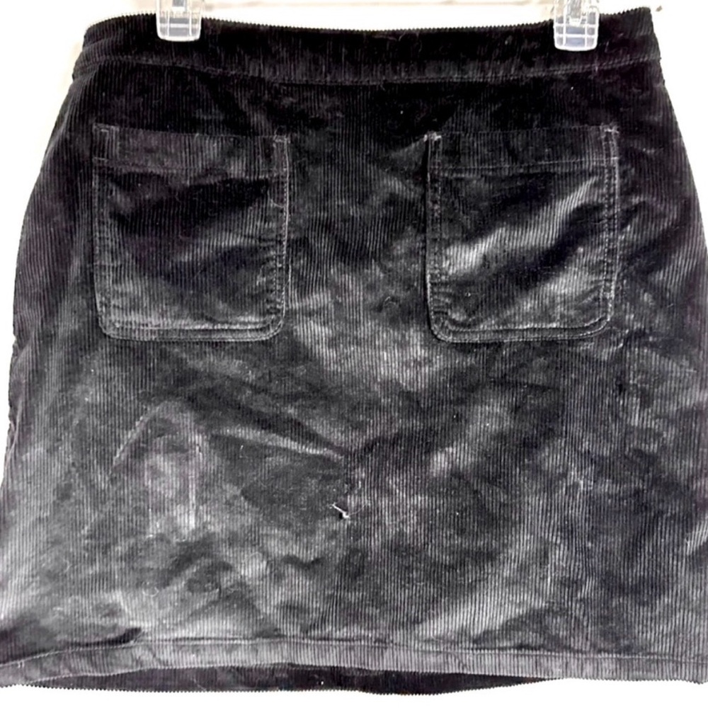 New ModCloth black corduroy high waisted mini skirt women’s size 10 medium